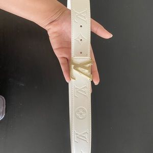 White and gold Louis Vuitton belt